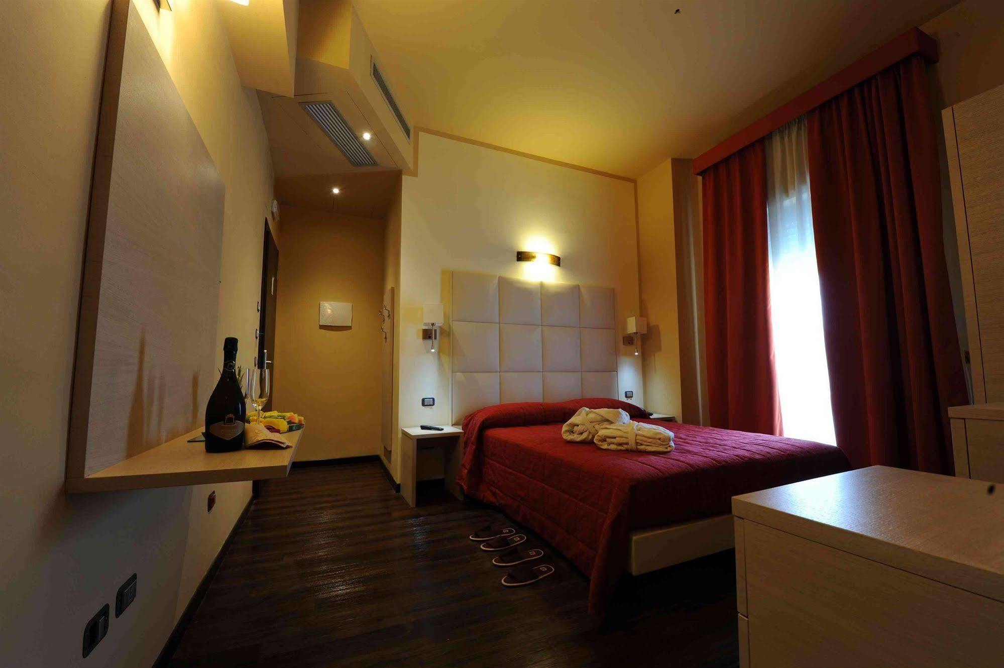 Maiorano Boutique Hotel Манфредония Экстерьер фото